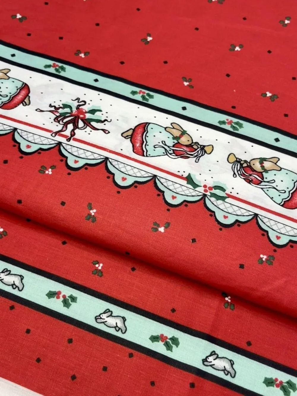 VTG Daisy Kingdom Honey Bunny Red Christmas Cotton Fabric 1 Yard 45” Wide